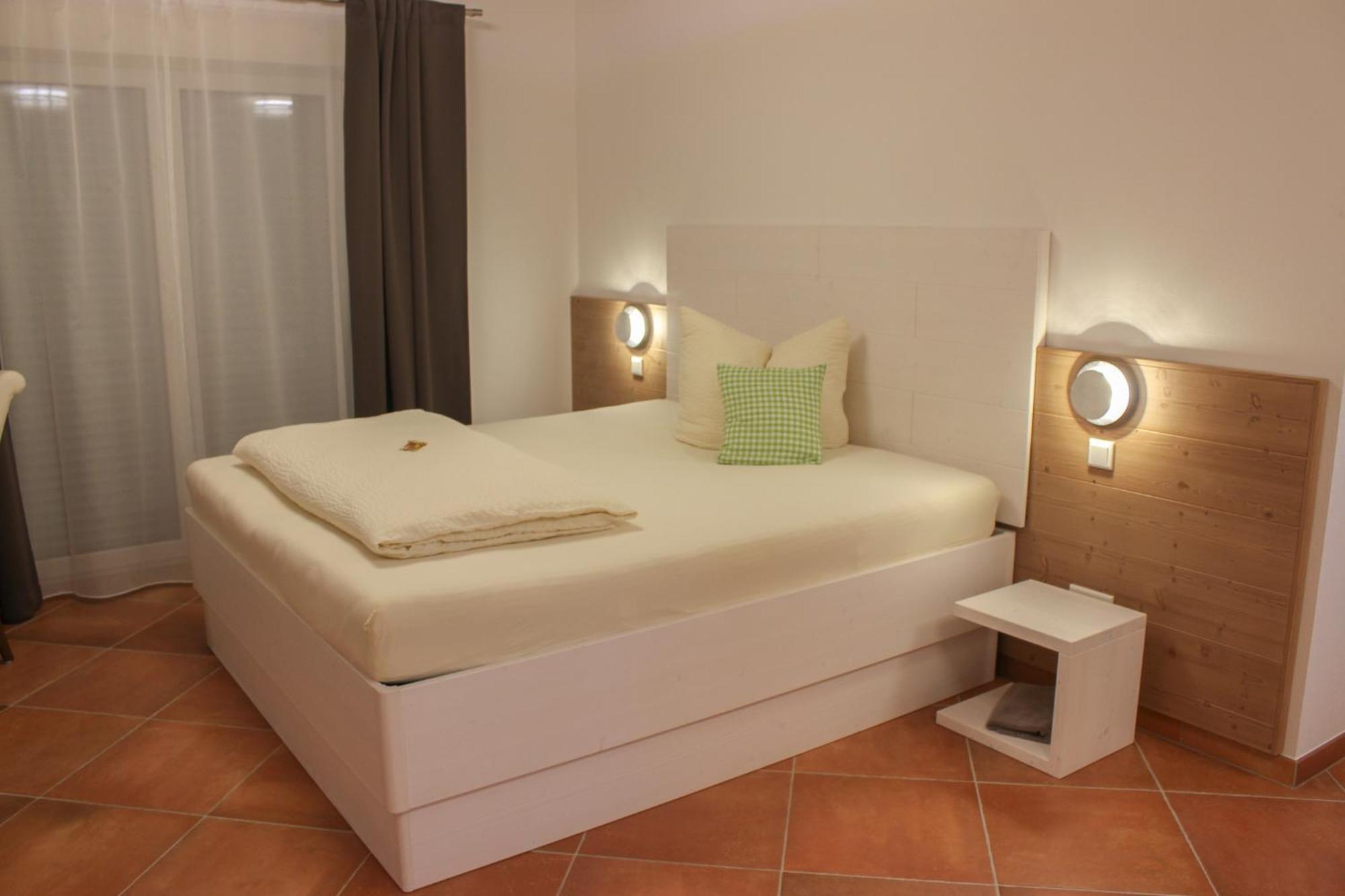 Wirtsberg & Cafe Bed & Breakfast